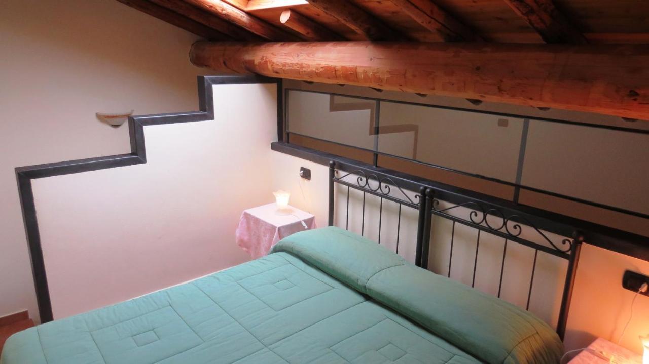 Agriturismo La Staffa 明乔河畔的瓦雷奇奥 外观 照片