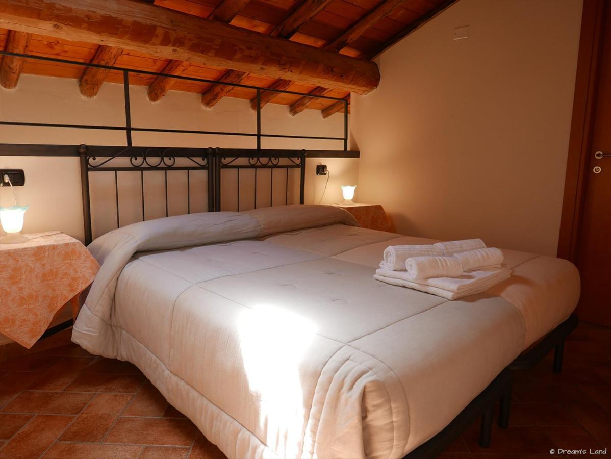 Agriturismo La Staffa 明乔河畔的瓦雷奇奥 外观 照片